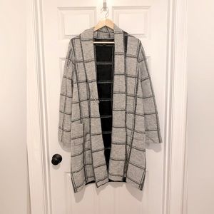 Tahari duster long cardigan with safety pin clip